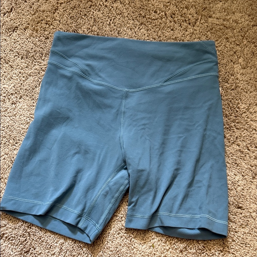 Lululemon 6” align shorts